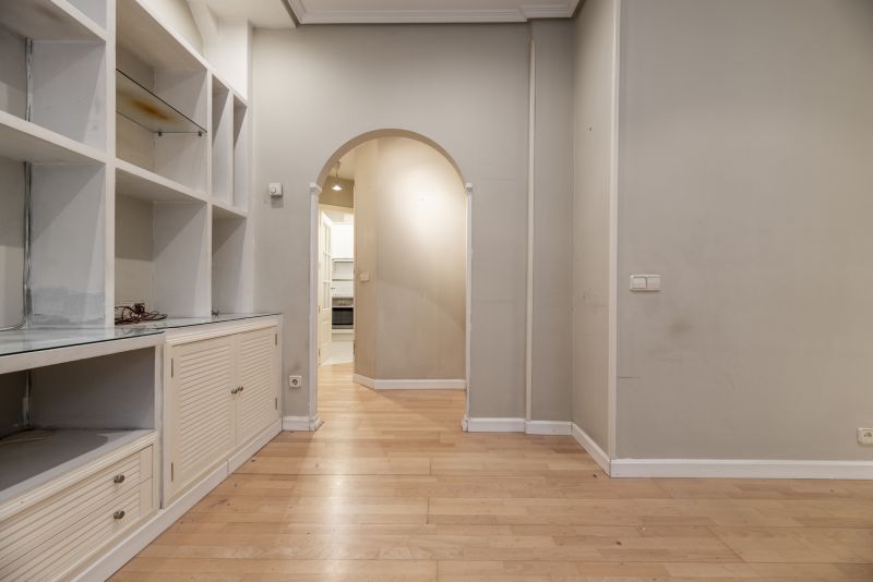 Built In Shelving Service in Fairfax, VA